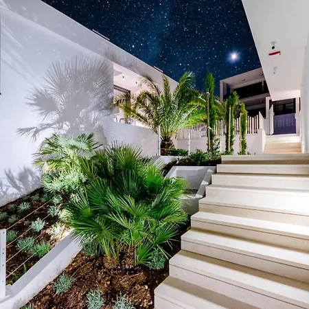 Luxury Ourea Heated Pool