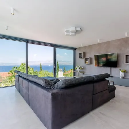 Luxury Ourea Heated Pool * Sutivan