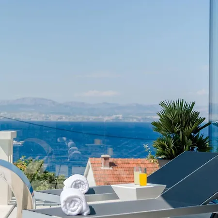 Luxury Ourea Heated Pool Villa Sutivan