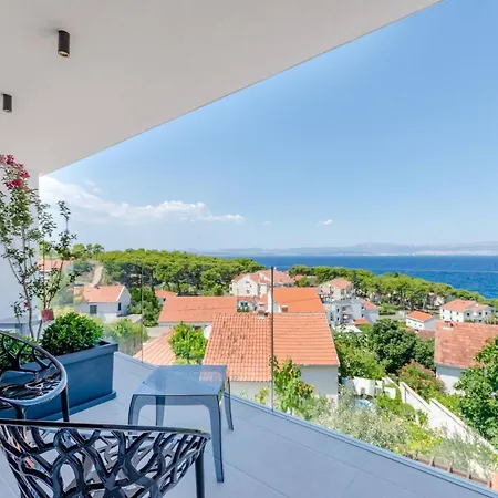 Luxury Ourea Heated Pool Villa Sutivan